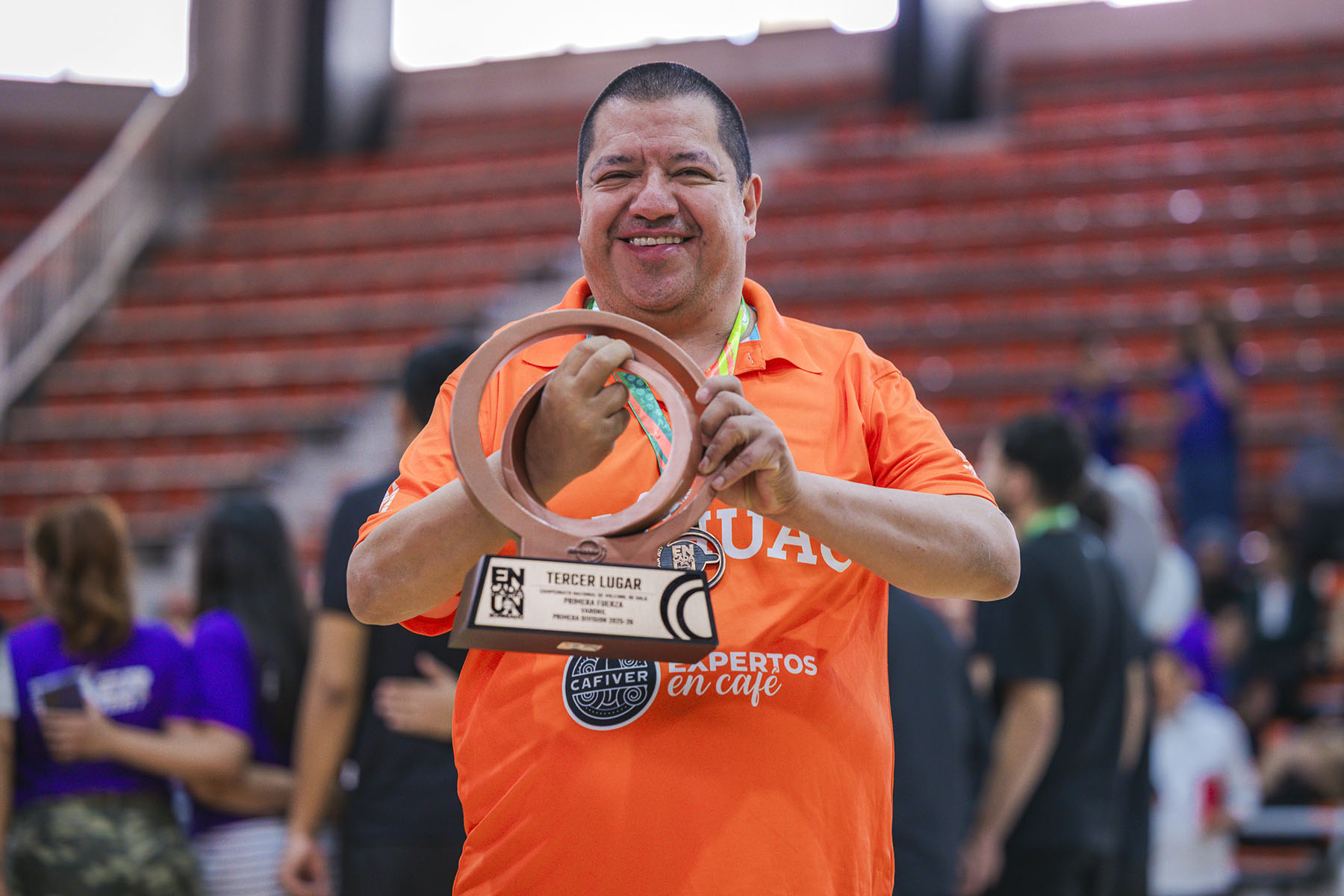 8 / 9 - Leones Conquistan el Tercer Lugar Nacional en Voleibol 8 / 9 - Leones Conquistan el Tercer Lugar Nacional en Voleibol