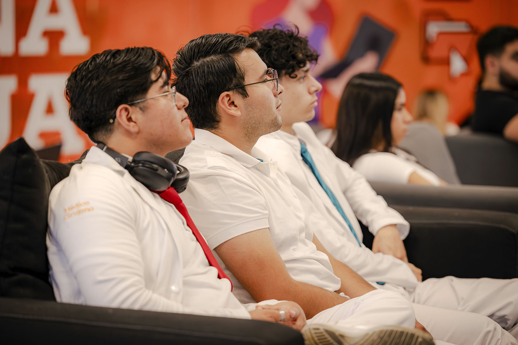 9 / 18 - Jornada Universitaria de Emprendimiento: Mentalidad 10x en los Negocios 9 / 18 - Jornada Universitaria de Emprendimiento: Mentalidad 10x en los Negocios