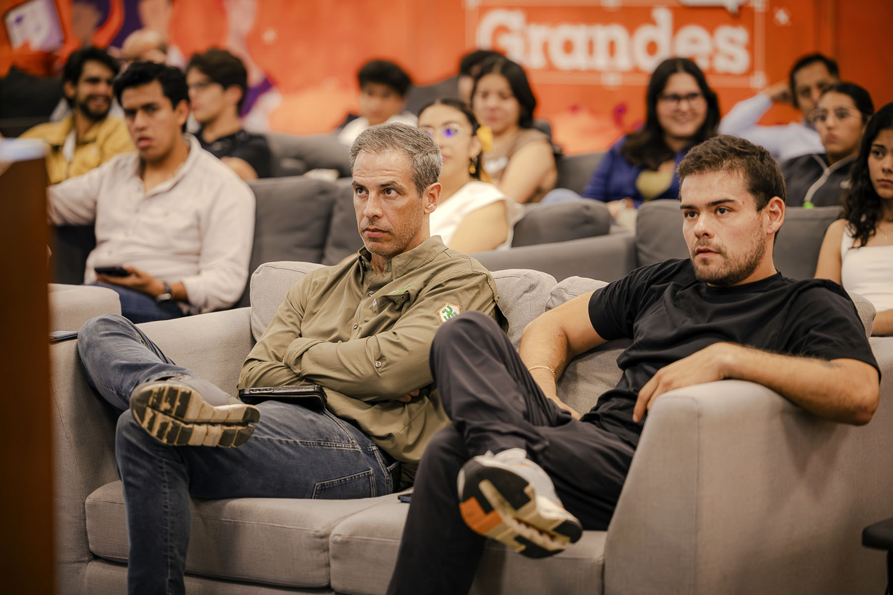 18 / 18 - Jornada Universitaria de Emprendimiento: Mentalidad 10x en los Negocios 18 / 18 - Jornada Universitaria de Emprendimiento: Mentalidad 10x en los Negocios