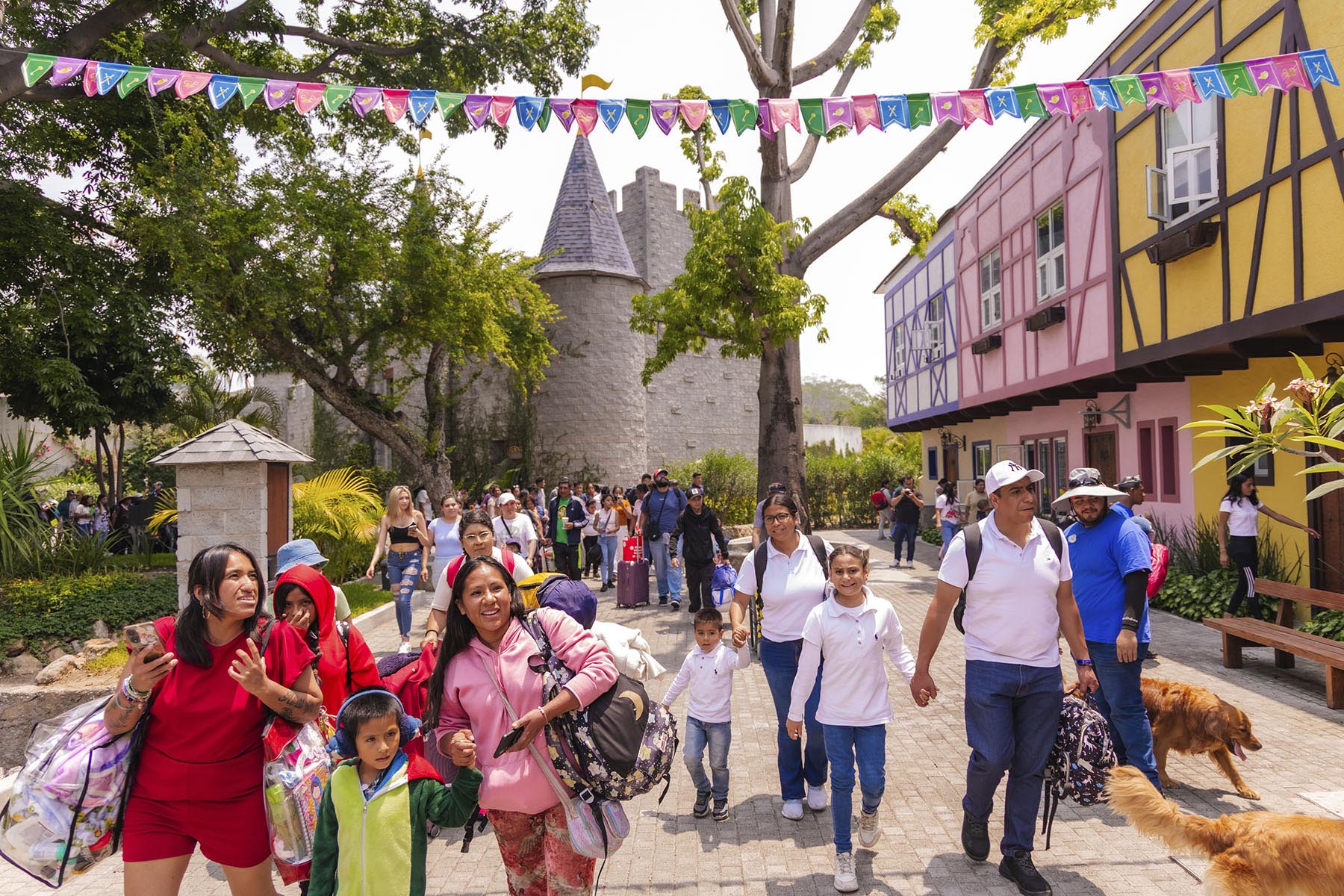 4 / 40 - Comunidad Anáhuac Veracruz Transforma Vidas a través del Voluntariado en Mundo Imayina 4 / 40 - Comunidad Anáhuac Veracruz Transforma Vidas a través del Voluntariado en Mundo Imayina