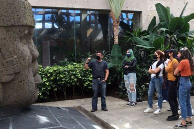 Escuela de Turismo Internacional Visita Museo de Antropología