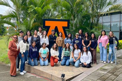 Inspiración: Charla Entre Estudiantes y Consejo Consultivo de Diseño