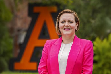 Entrevista a la Dra. Victoria Eugenia Bolado García