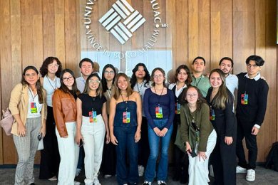 Estudiantes Fortalecen su Formación en el Business Summit 2025