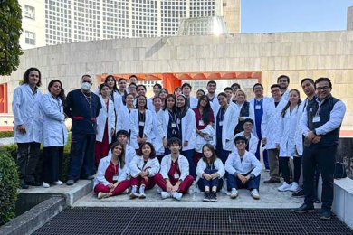 Alumnos Visitan el Instituto Nacional de Rehabilitación y la Empresa Philips México