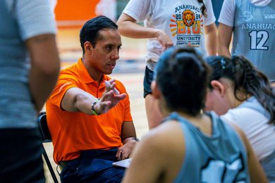 Basquetbol Femenil da un Giro de 180° con Ricardo Sánchez Flores