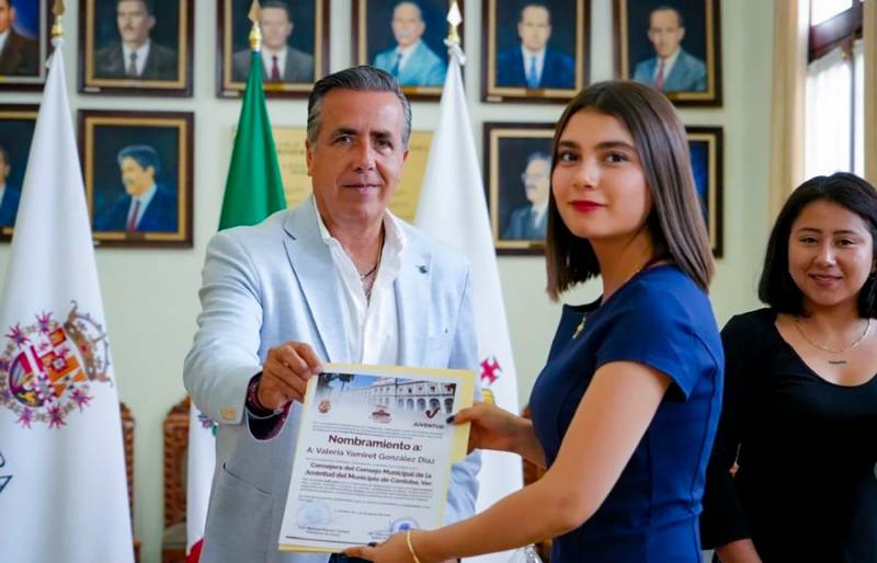 1 / 1 - Alumna de Derecho Miembro del Primer Consejo Municipal de la Juventud de Córdoba