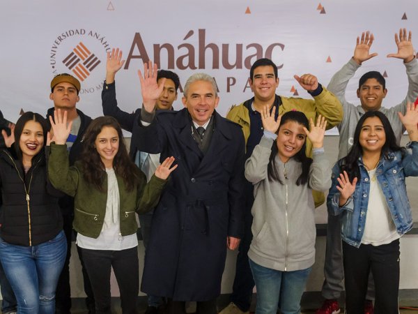 Bienvenida para los Estudiantes de Nuevo Ingreso