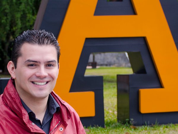 Independientemente de la carrera que estudien, lo más importante es saber dirigir sus sueños y