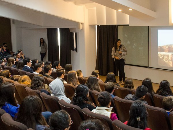 El descubrimiento de un Dios Vivo: Testimonio de una Conversión
