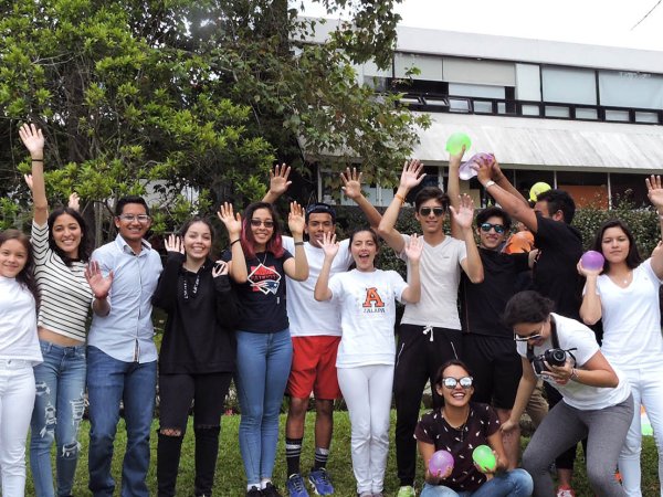 Bienvenida de Grupos Estudiantiles