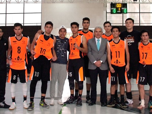 Con garra y corazón, Leones vencen a la Ibero