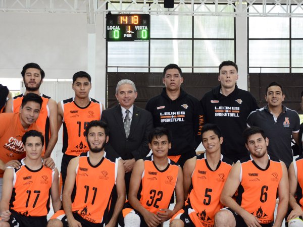Leones arrasan en casa