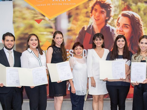 Entrega de Certificados Internacionales en Lenguas Extranjeras