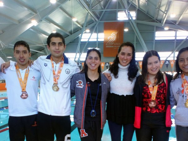 Prepa Anáhuac Xalapa celebra Competencia de Natación