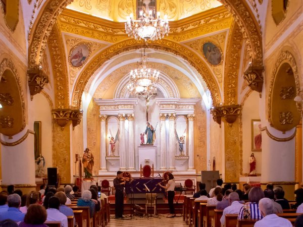 El talento del Ensamble Clásico Anáhuac hace gala en la Iglesia de San José, la más antigua de