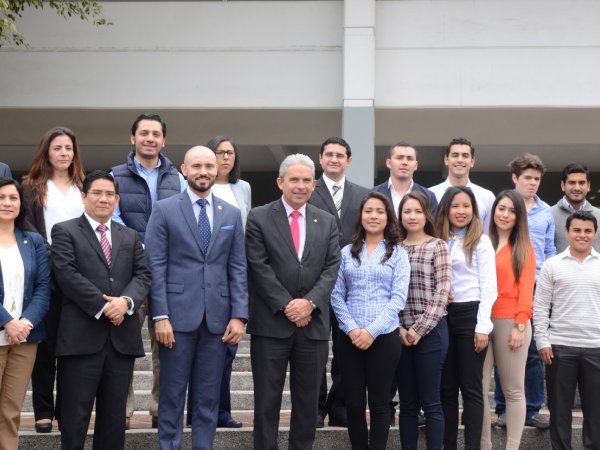 Firma Universidad Anáhuac convenio de colaboración con el SAT