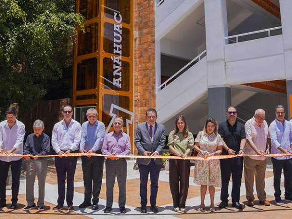 Inauguración de Elevadores